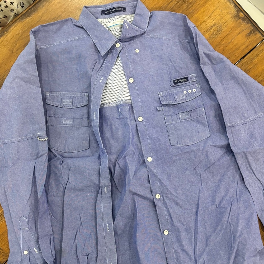 Columbia women’s  super bonehead Casual Blue Button-Down Shirt